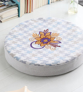 Intricately Detailed Purple Flower Embroidery Design
