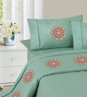 Magnificently Detailed Quilting Embroidery Design