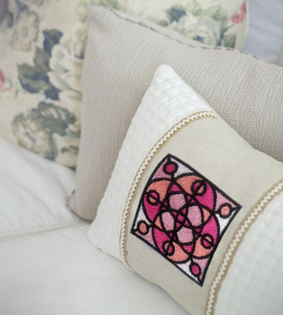 Exquisite Pink Geometric Circle Pattern Embroidery Design