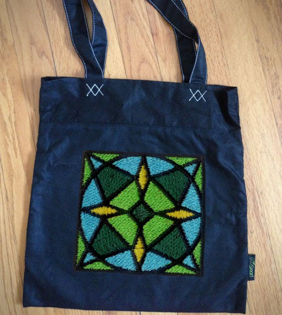 Entrancing Green Geometric Pattern Square Embroidery Design